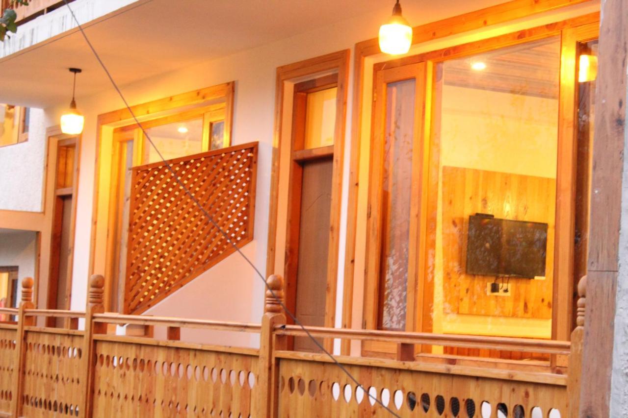 Vaibhav Regency Hotel Manāli Buitenkant foto