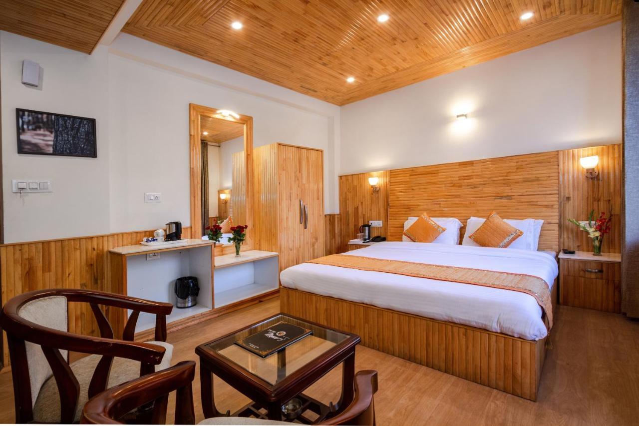 Vaibhav Regency Hotel Manāli Buitenkant foto