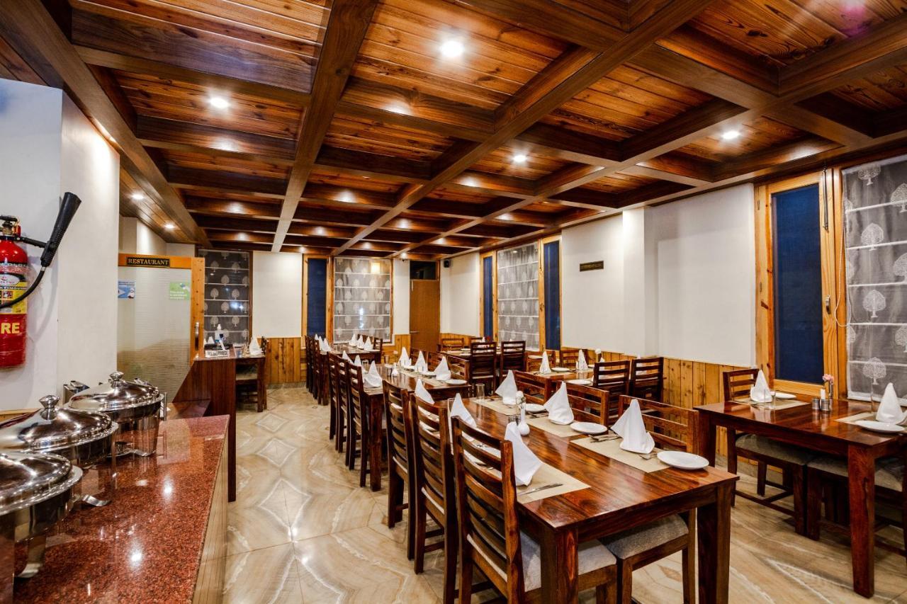 Vaibhav Regency Hotel Manāli Buitenkant foto